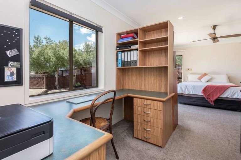 Photo of property in 26 Leicester Parade, Somerville, Auckland, 2014