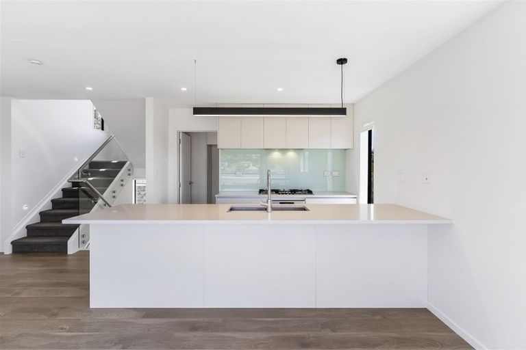 Photo of property in 85a Bayside Drive, Browns Bay, Auckland, 0630