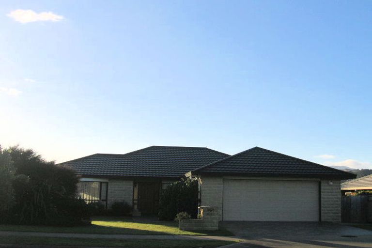 Photo of property in 57 Guildford Drive, Paraparaumu, 5032