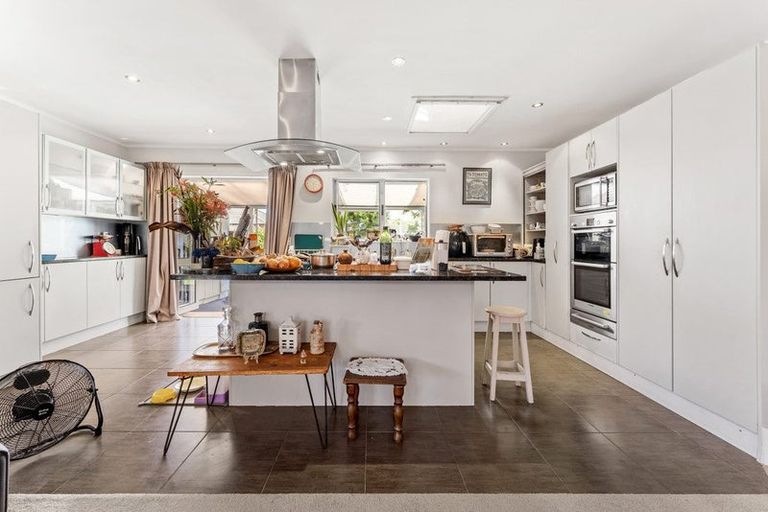 Photo of property in 12 Riverside Road, Orewa, 0931