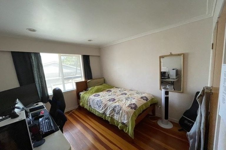 Photo of property in 23 Tobruk Crescent, Milford, Auckland, 0620