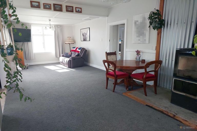Photo of property in 6 Smith Street, Waimate, 7924