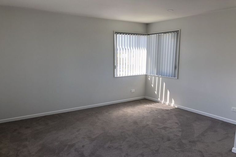 Photo of property in 150 Hobsonville Road, Hobsonville, Auckland, 0618