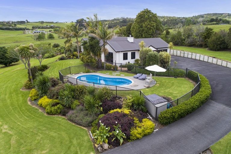 Photo of property in 14 Nihotetea Lane, Maunu, Whangarei, 0110