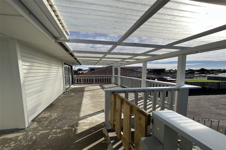 Photo of property in 424 Old Te Atatu Road, Te Atatu Peninsula, Auckland, 0610