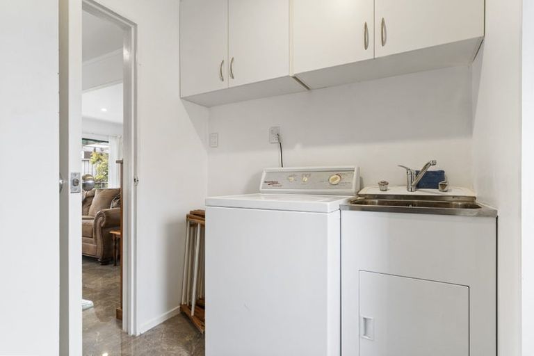 Photo of property in 1/9 Barcroft Place, Clendon Park, Auckland, 2103