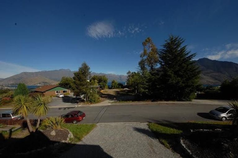Photo of property in 27 Lochy Road, Fernhill, Queenstown, 9300