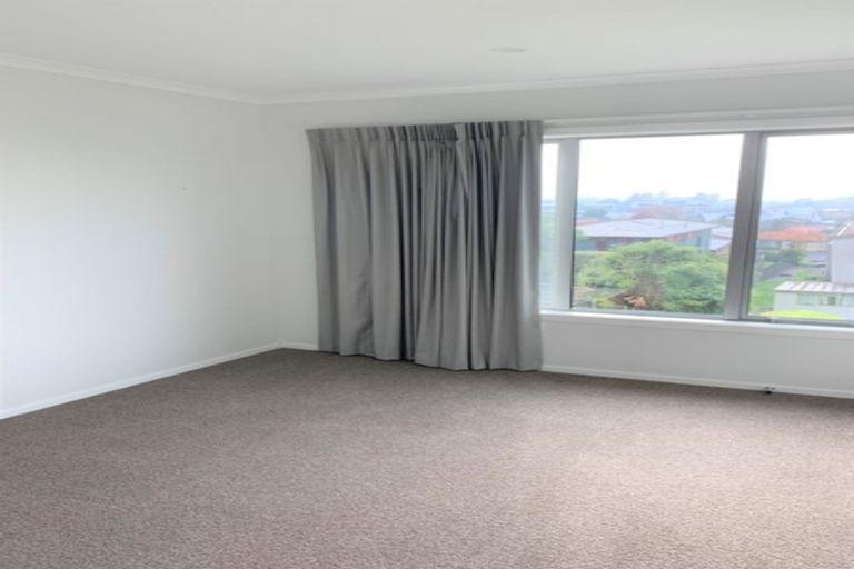 Photo of property in 11/19 Ruakiwi Road, Hamilton Lake, Hamilton, 3204