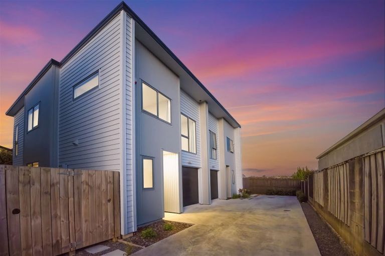 Photo of property in 71c Glenmore Road, Sunnyhills, Auckland, 2010