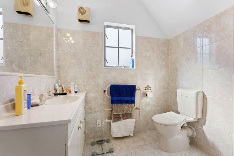 Photo of property in 42 Wi Tako Street, Manakau, Levin, 5573