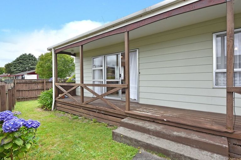 Photo of property in 8a Amber Grove, Birchville, Upper Hutt, 5018