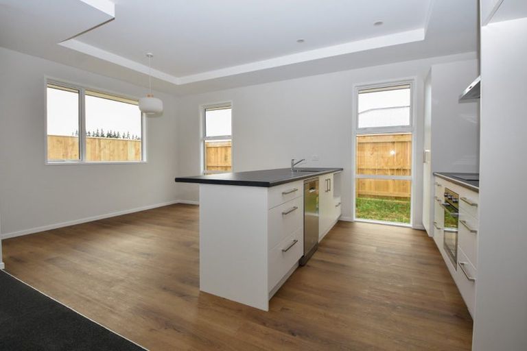 Photo of property in 14 Kakariki Crescent, Carterton, 5713