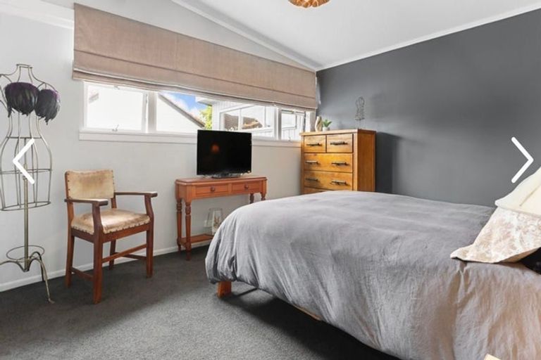 Photo of property in 14 Konini Road, Titirangi, Auckland, 0604