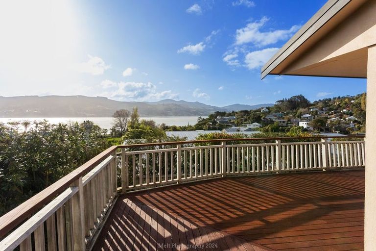 Photo of property in 18 Greenacres Street, Macandrew Bay, Dunedin, 9014