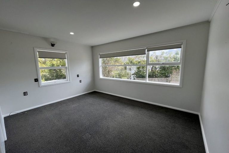 Photo of property in 1 Kingsway Crescent, Forest Lake, Hamilton, 3200
