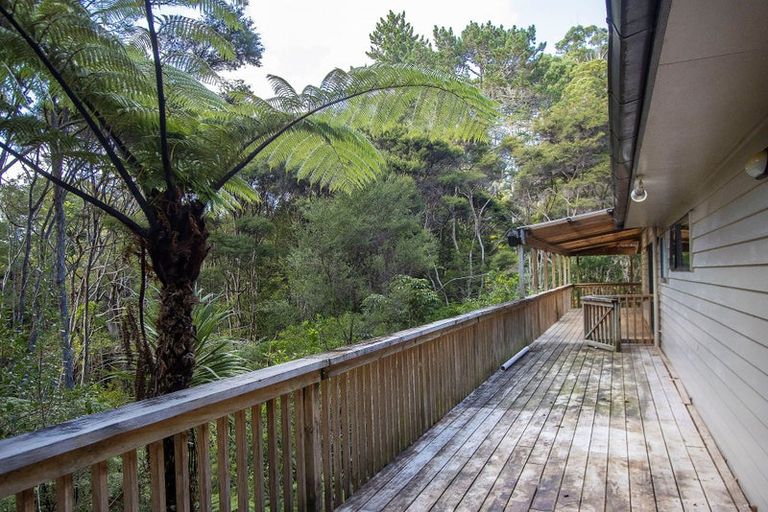 Photo of property in 293 Paremoremo Road, Paremoremo, Auckland, 0632