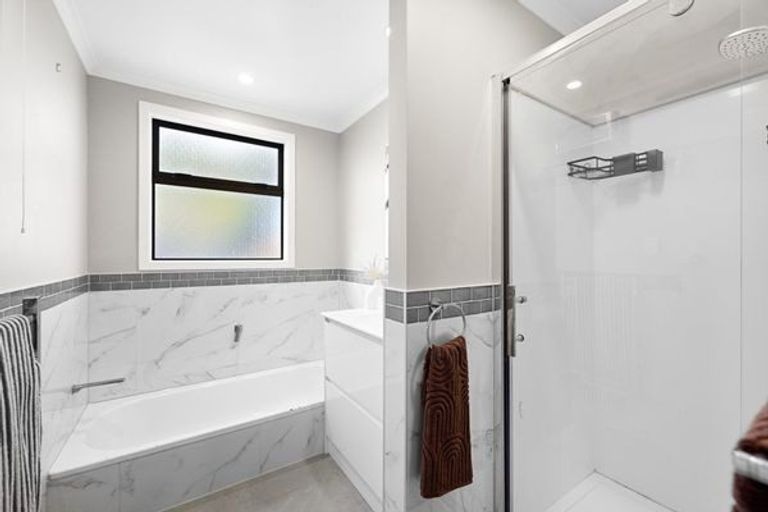 Photo of property in 12 Lydiard Place, Chartwell, Hamilton, 3210