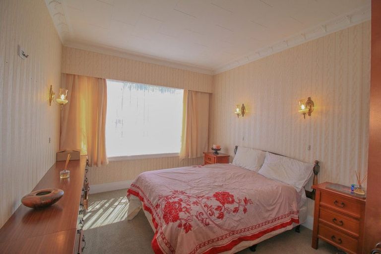 Photo of property in 160 Marine Parade, Bluff, 9814