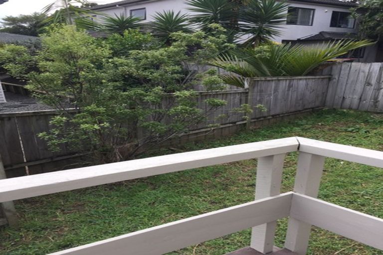 Photo of property in 8 Winifred Avenue, Bayview, Auckland, 0629