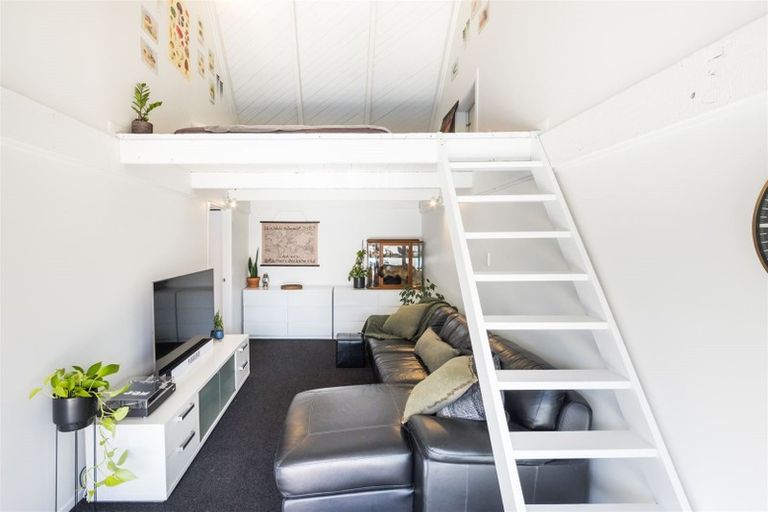 Photo of property in 47 Rangitane Street, Palmerston North, 4414