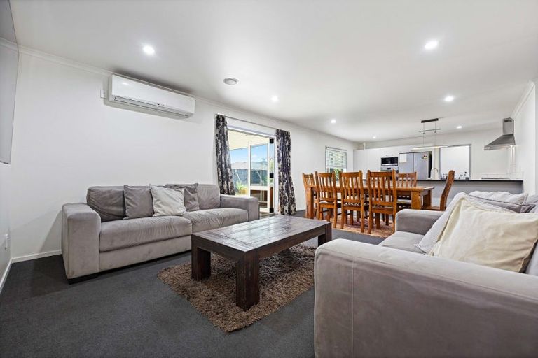 Photo of property in 25 Trauzer Place, Flagstaff, Hamilton, 3210