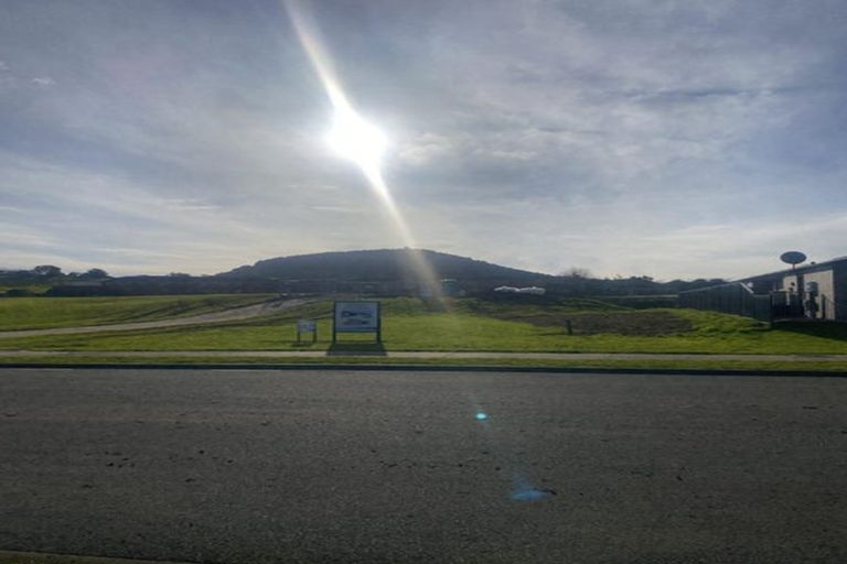 Photo of property in 39 Sycamore Drive, Sunnynook, Auckland, 0620