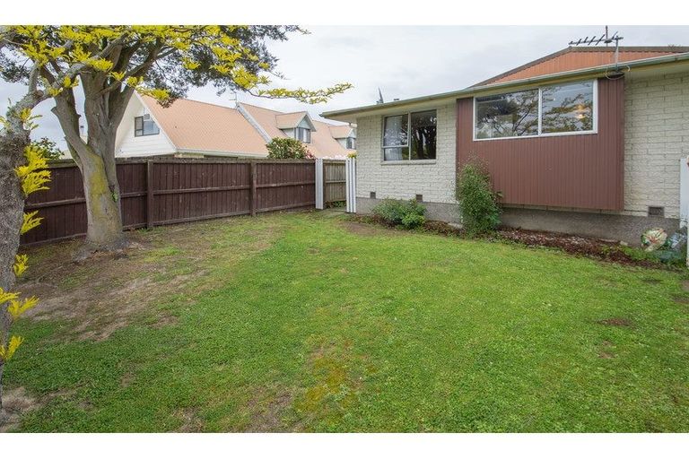 Photo of property in 1/73 Dunbarton Street, Redwood, Christchurch, 8051