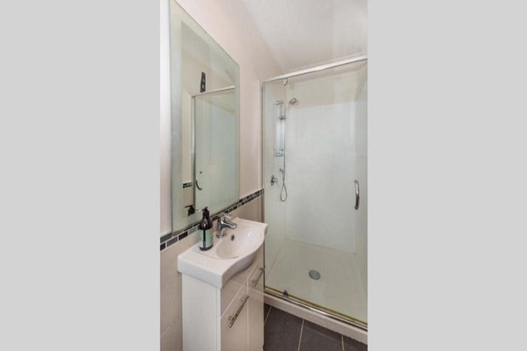 Photo of property in 9b Cosgrave Road, Papakura, 2110