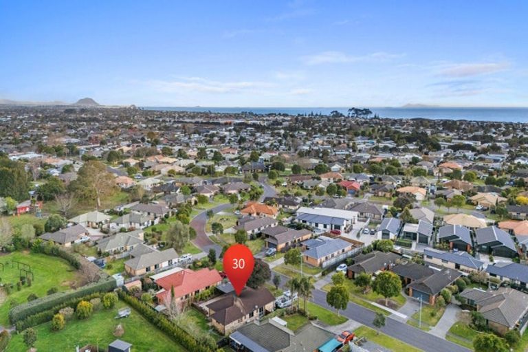 Photo of property in 30 Mcleod Place, Papamoa Beach, Papamoa, 3118