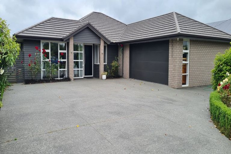 Photo of property in 21 Tosswill Road, Prebbleton, 7604