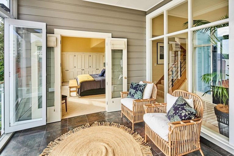 Photo of property in 5b Hay Street, Oriental Bay, Wellington, 6011