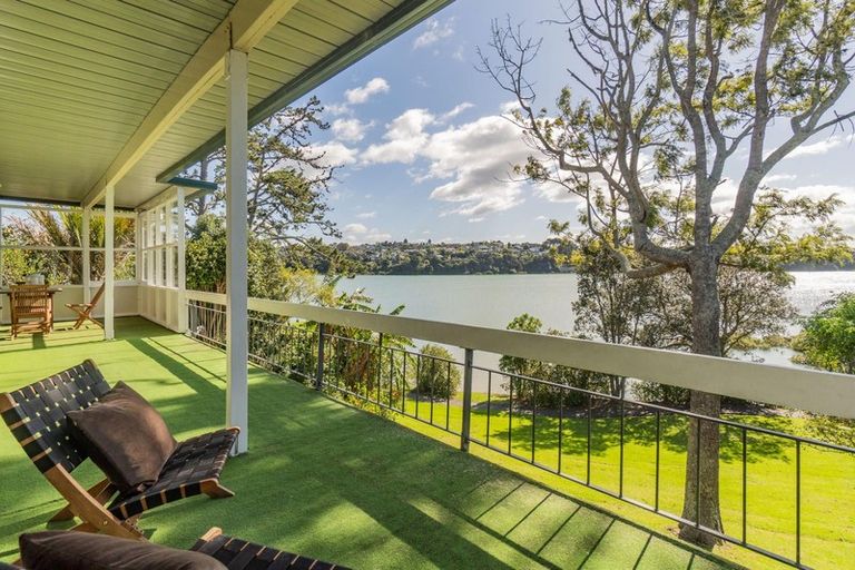 Photo of property in 5 Chapman Road, Te Atatu Peninsula, Auckland, 0610