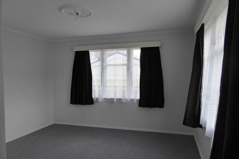 Photo of property in 20 Oxford Crescent, Ebdentown, Upper Hutt, 5018
