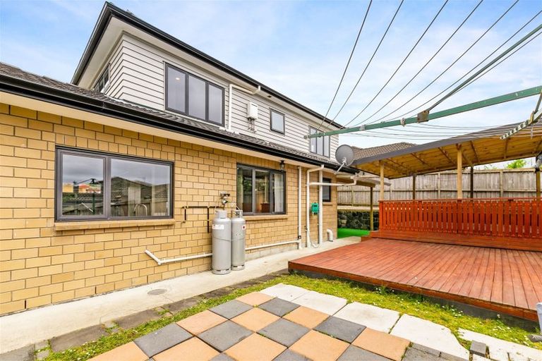 Photo of property in 14 Bradnor Meadows Drive, Swanson, Auckland, 0612