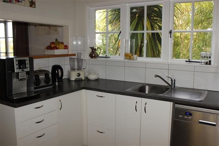 Photo of property in 2/7 Havana Place, Glenfield, Auckland, 0629