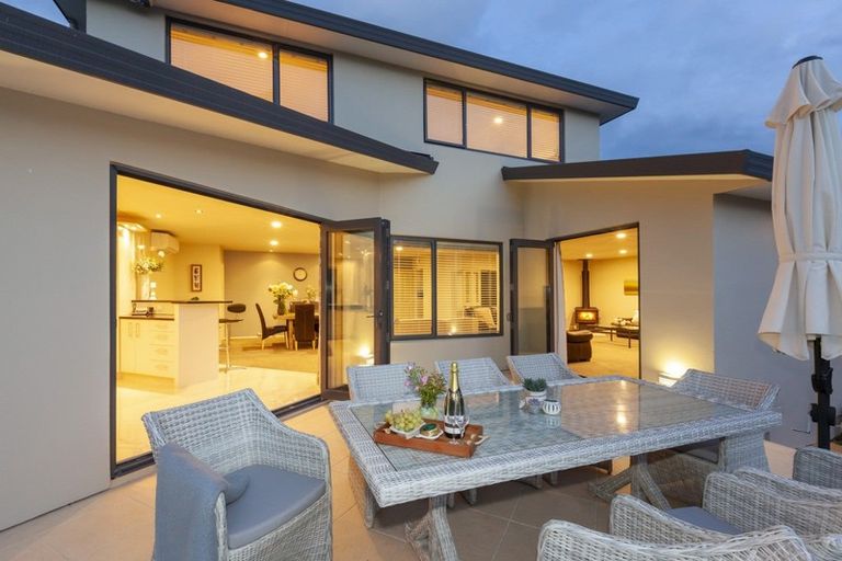 Photo of property in 17 Windsor Avenue, Waikanae, 5036