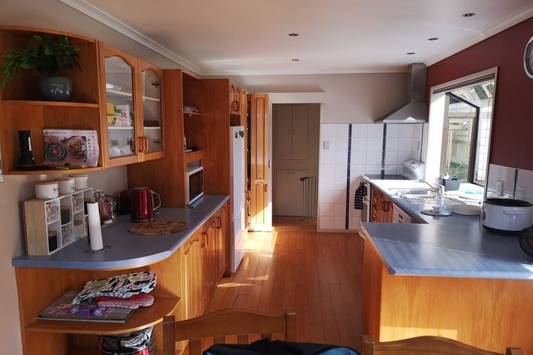 Photo of property in 10 Jacaranda Grove, Maungaraki, Lower Hutt, 5010