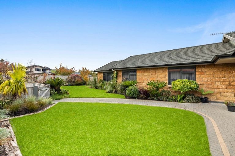 Photo of property in 34 Kinder Street, Acacia Bay, Taupo, 3330