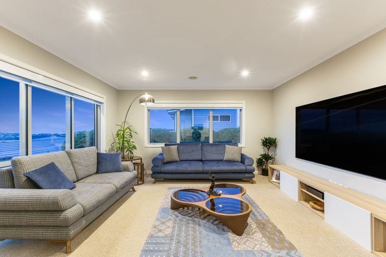 Photo of property in 41 John Burke Drive, Aotea, Porirua, 5024