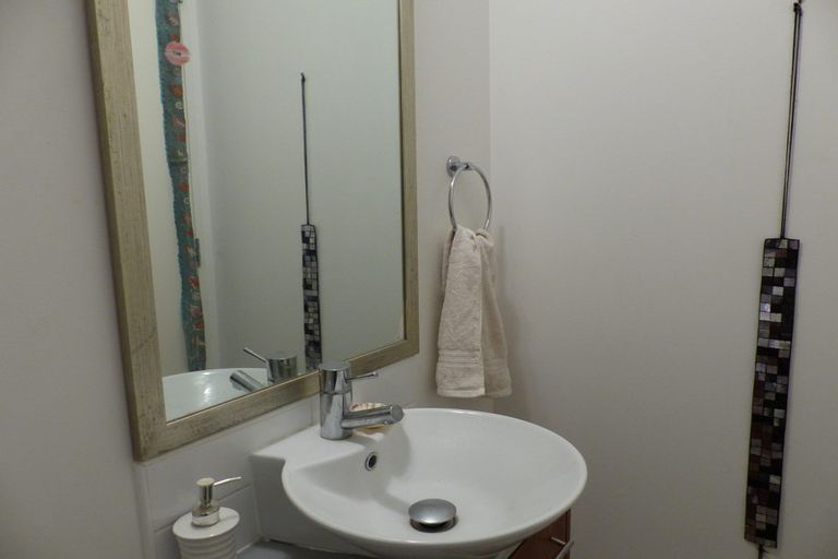 Photo of property in Augusta Apartments, 3/254 Willis Street, Te Aro, Wellington, 6011