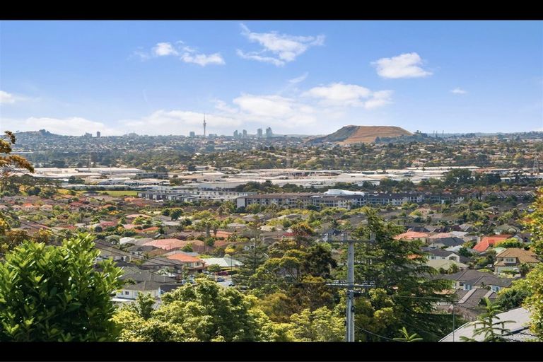Photo of property in 90 Point View Drive, East Tamaki Heights, Auckland, 2016