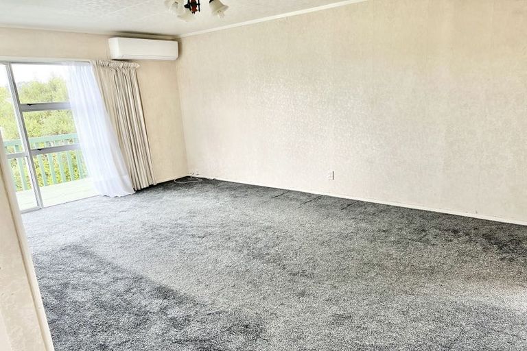 Photo of property in 21 Tudor Road, Henderson, Auckland, 0610