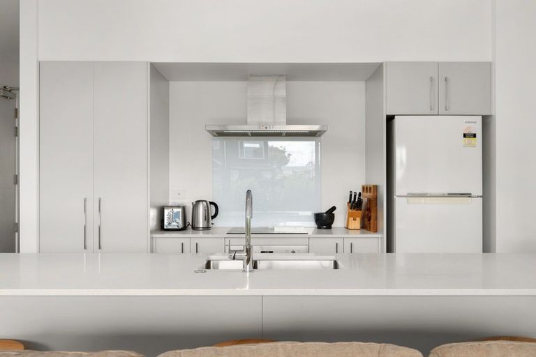 Photo of property in 6/27 Dida Park Drive, Kumeu, 0810