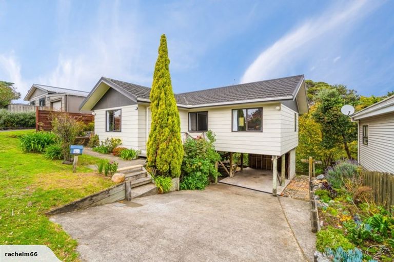 Photo of property in 24 Gavin Road, Raumati Beach, Paraparaumu, 5032