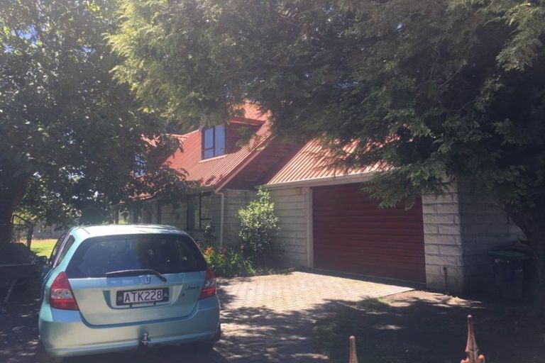 Photo of property in 29 Momorangi Crescent, Redwood, Christchurch, 8051