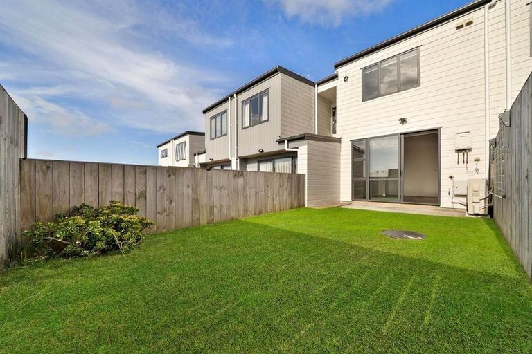 Photo of property in 32 Karoro Road, Flat Bush, Auckland, 2019