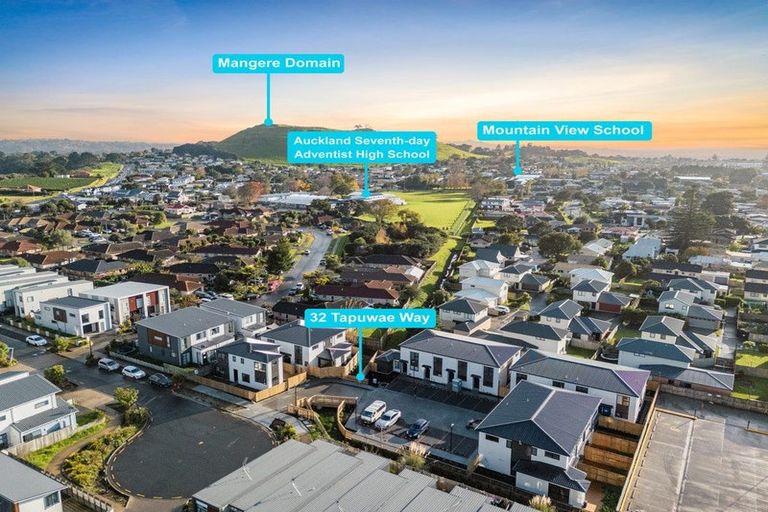 Photo of property in 10/32 Tapuwae Way, Mangere Bridge, 2022