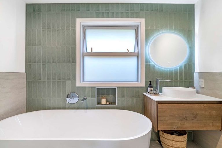 Photo of property in 4a Crombie Street, Bellevue, Tauranga, 3110