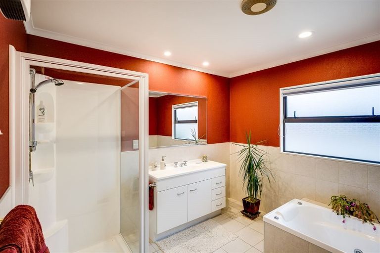 Photo of property in 54 Park Road, Greenmeadows, Napier, 4112