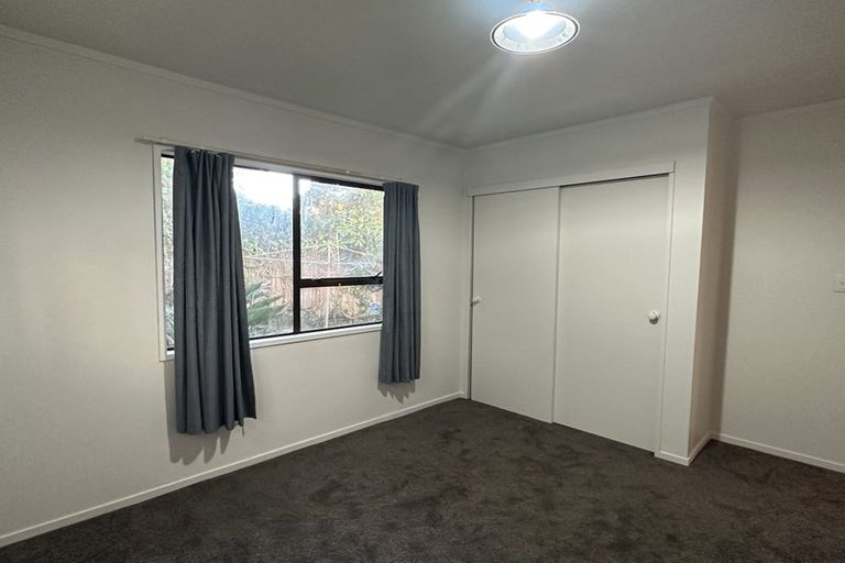 Photo of property in 1/52 Evans Road, Weymouth, Auckland, 2103